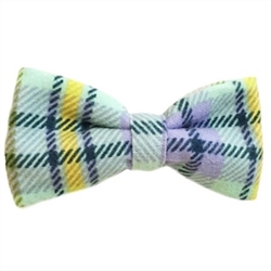 Green & Yellow Plaid Bowtie    Fashionable bowtie for your dapper dog. Made in the USA from high-quality materials. Attach to a pets collar for a fun and unique look.  Sizes: Small - 2.5" wide Medium - 3.25" wide Large - 4" wide   Each bowtie is mounted on a hang card for easy merchandising. Because our bowties are handmade, each one varies in size slightly. 