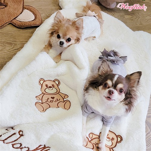 Fur BB Bed by Wooflink Roxy & Lulu, wooflink, susan lanci, dog clothes, small dog clothes, urban pup, pooch outfitters, dogo, hip doggie, doggie design, small dog dress, pet clotes, dog boutique. pet boutique, bloomingtails dog boutique, dog raincoat, dog rain coat, pet raincoat, dog shampoo, pet shampoo, dog bathrobe, pet bathrobe, dog carrier, small dog carrier, doggie couture, pet couture, dog football, dog toys, pet toys, dog clothes sale, pet clothes sale, shop local, pet store, dog store, dog chews, pet chews, worthy dog, dog bandana, pet bandana, dog halloween, pet halloween, dog holiday, pet holiday, dog teepee, custom dog clothes, pet pjs, dog pjs, pet pajamas, dog pajamas,dog sweater, pet sweater, dog hat, fabdog, fab dog, dog puffer coat, dog winter ja