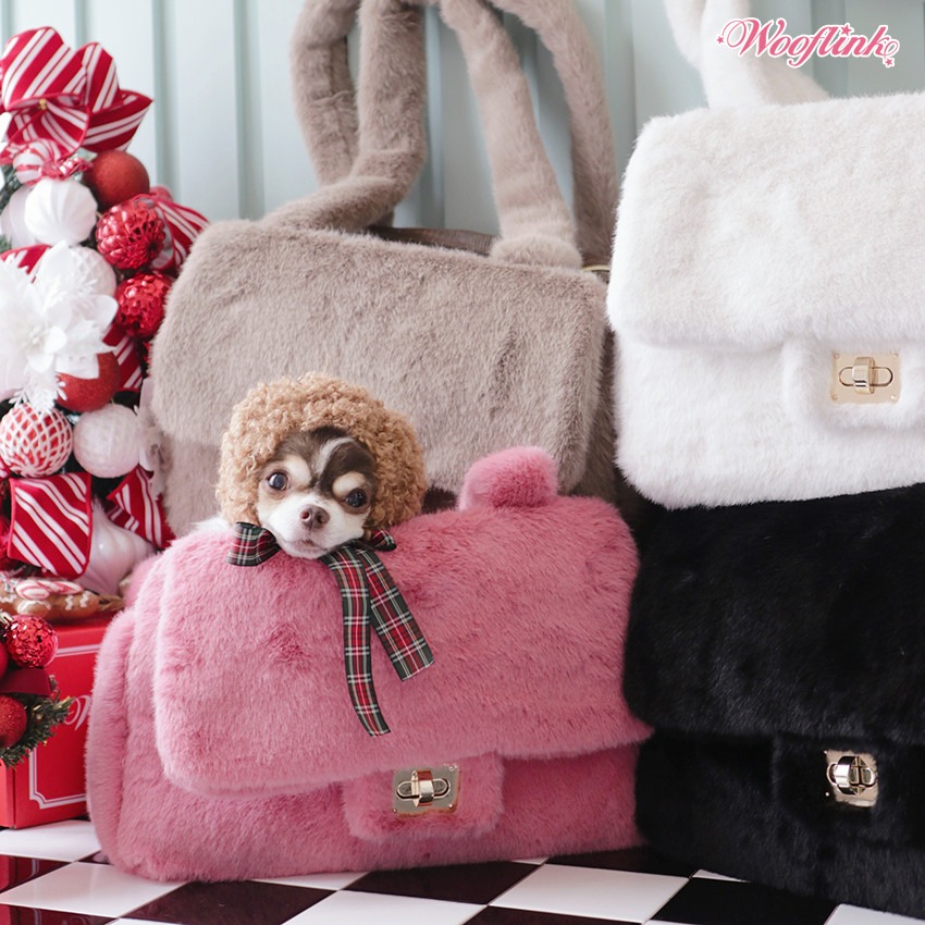 Luxe Bag 3 in Fur dog carrier, pet carrier, pet bag, dog bag, luxe dog bag 3 in fur by wooflink, luxe pet carrier, wooflink dog carrier,blanket, dog blanket, pet blanket, hello doggie, bloomingtails dog boutique, pet store, dog store, pet sale, dog sale, new pet items, new pet designs, doggie couture, pet couture, pet stuff, sale, clearance, 2023 new designs dogs, dogs, obsidian blanket, pet boutique